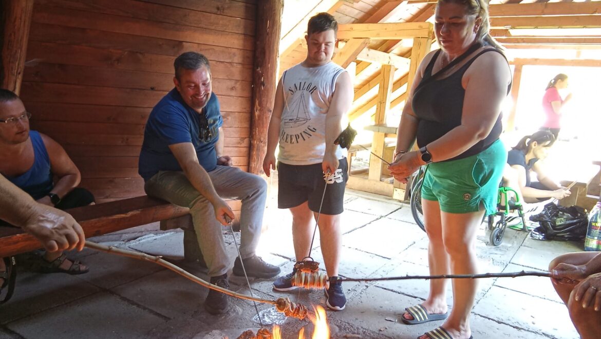 Opekačka v Campingu Belá